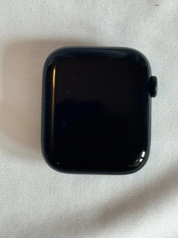 Apple Watch SE 3 44 mm Cellular Midnight – iCloud zámek, na díly