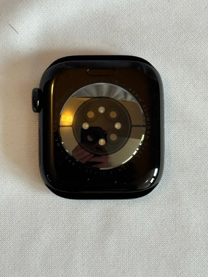 Apple Watch Series 10 42 mm GPS Jet Black – iCloud zámek, na díly