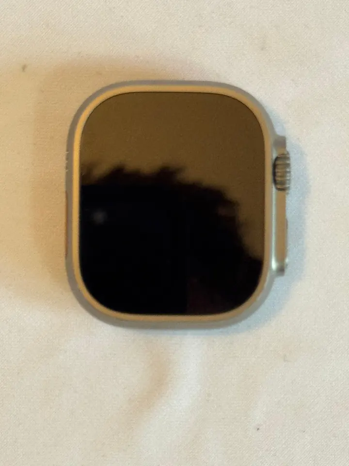 Apple Watch Ultra 2 49 mm Titanium s krabicí – iCloud zámek, na díly