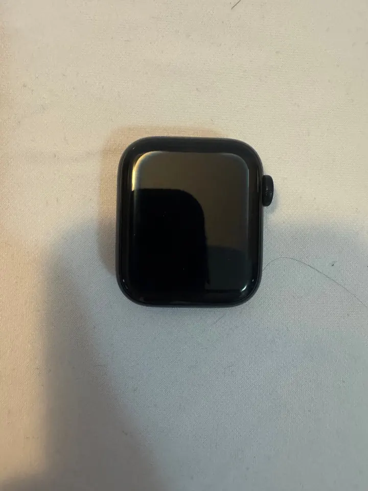Apple Watch SE 40 mm GPS – vadný displej (burn-in), na díly
