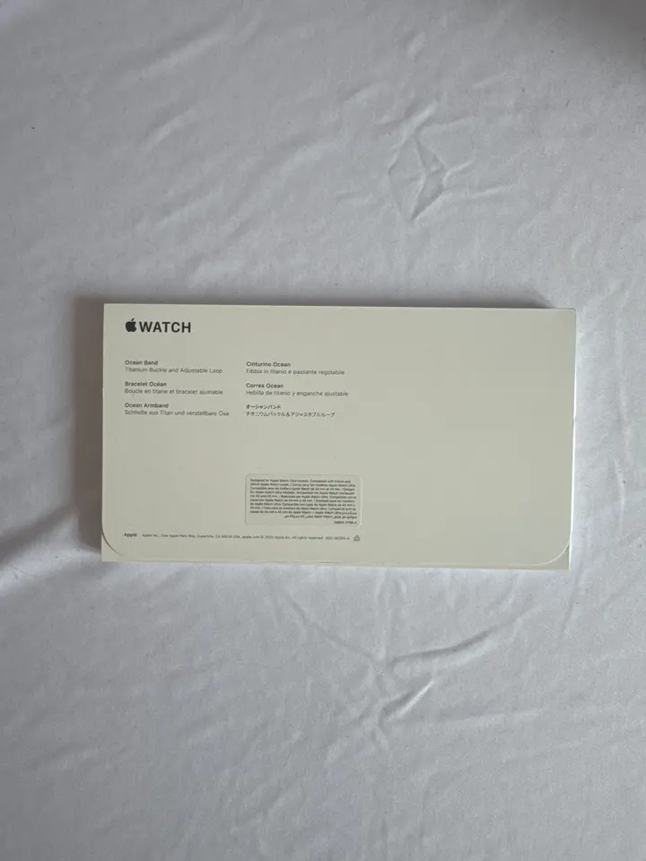 Originální řemínek Apple Ocean Band 49 mm bílý – jako nový