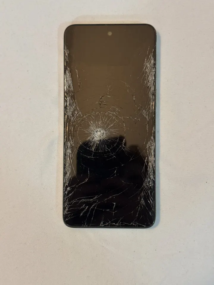 Motorola Moto G zelený (50 MP OIS) – rozbitý displej, ohnutý, na díly