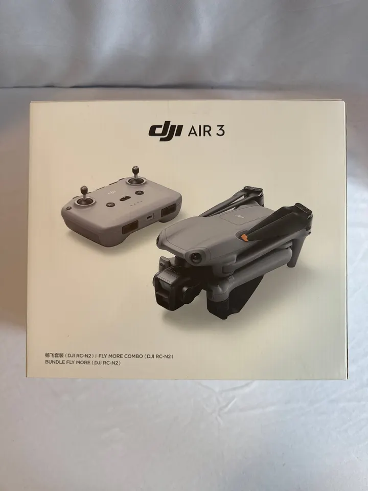 DJI Air 3 Fly More Combo s ovladačem RC-N2 – zánovní, 3 baterie