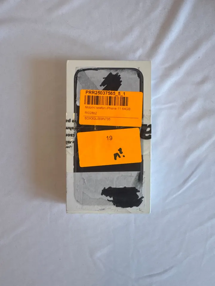 Apple iPhone 11 64 GB černý – funkční, vyměněný displej, baterie 92 %