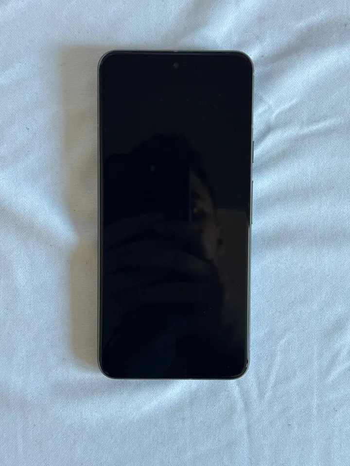Google Pixel 8 256 GB Hazel – nenabíjí se, na opravu nebo díly